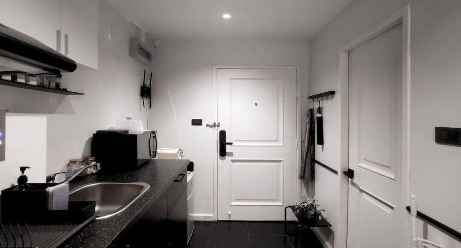 For rent 1 bed condo in Huai Khwang, Bangkok