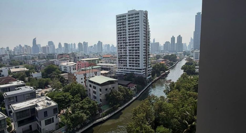 For rent 1 bed condo in Watthana, Bangkok