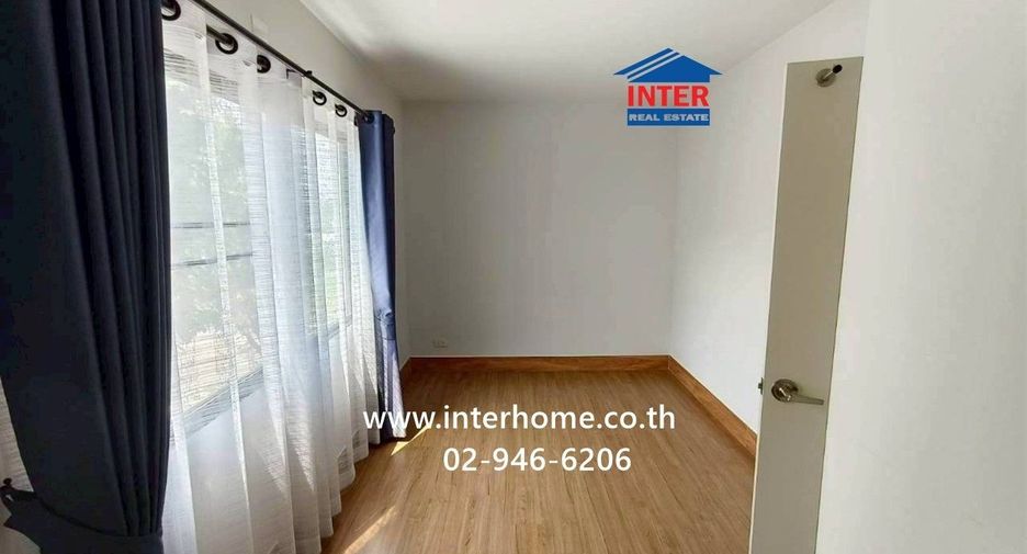 For sale 3 bedrooms townhouse in Mueang Nonthaburi, Nonthaburi