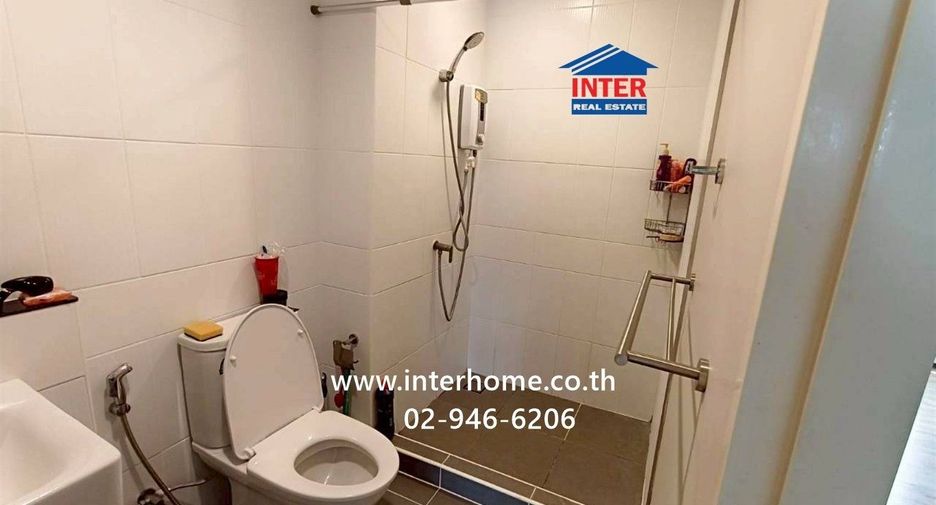 For sale 3 bedrooms townhouse in Mueang Nonthaburi, Nonthaburi