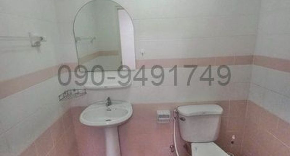 For sale 3 bedrooms townhouse in Suan Luang, Bangkok