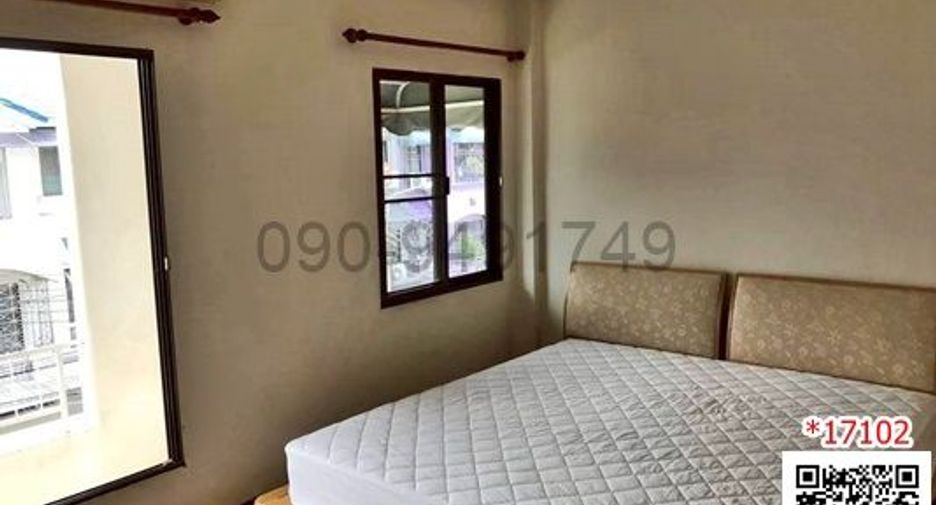 For sale 3 bedrooms townhouse in Suan Luang, Bangkok
