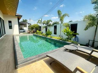 Villa en alquiler y en venta de 4 habitaciones en Bang Lamung, Chonburi