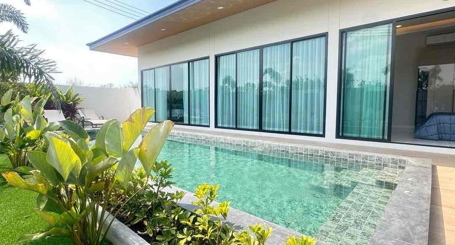 Villa en alquiler y en venta de 4 habitaciones en Huay Yai, Pattaya