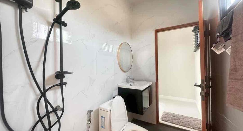 Villa en alquiler y en venta de 4 habitaciones en Huay Yai, Pattaya