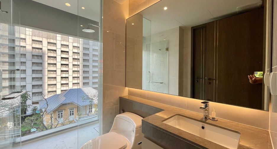 For sale 2 bedrooms condo in Pathum Wan, Bangkok