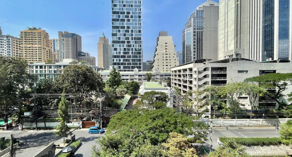 For sale 2 bedrooms condo in Pathum Wan, Bangkok