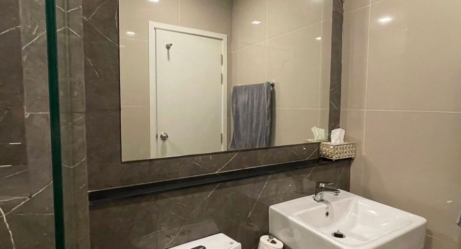 For rent and for sale 1 bed condo in Watthana, Bangkok