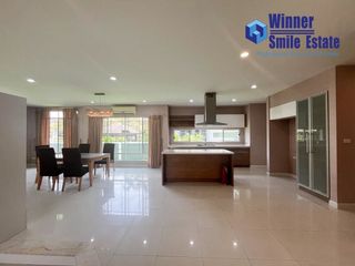 Casa en alquiler de 4 habitaciones en Mueang Samut Prakan, Samut Prakan