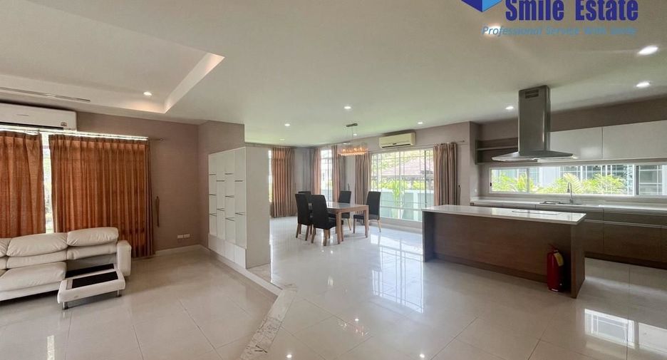 For rent 4 bedrooms house in Mueang Samut Prakan, Samut Prakan