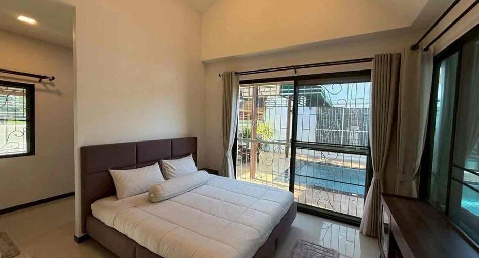 For sale and for rent 4 bedrooms villa in Bang Lamung, Chonburi