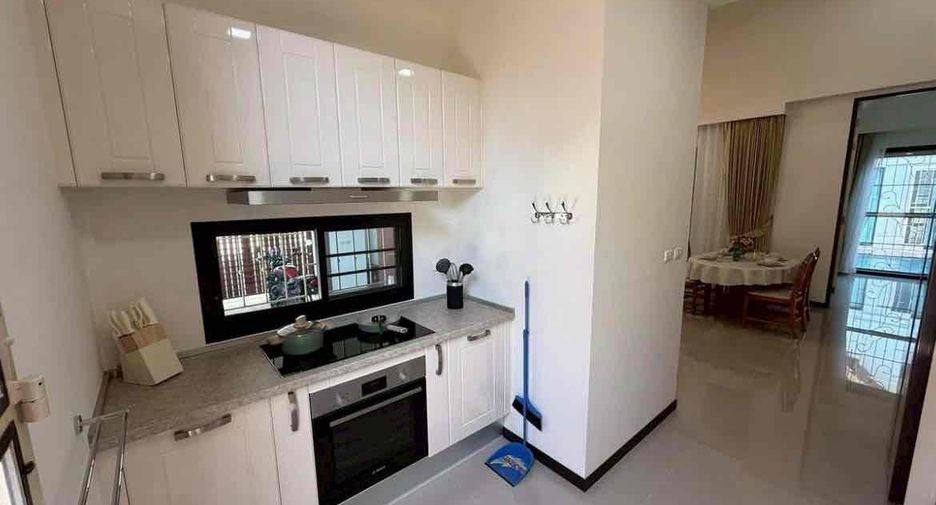 For sale and for rent 4 bedrooms villa in Bang Lamung, Chonburi