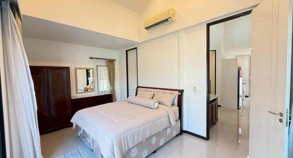 For sale and for rent 4 bedrooms villa in Bang Lamung, Chonburi