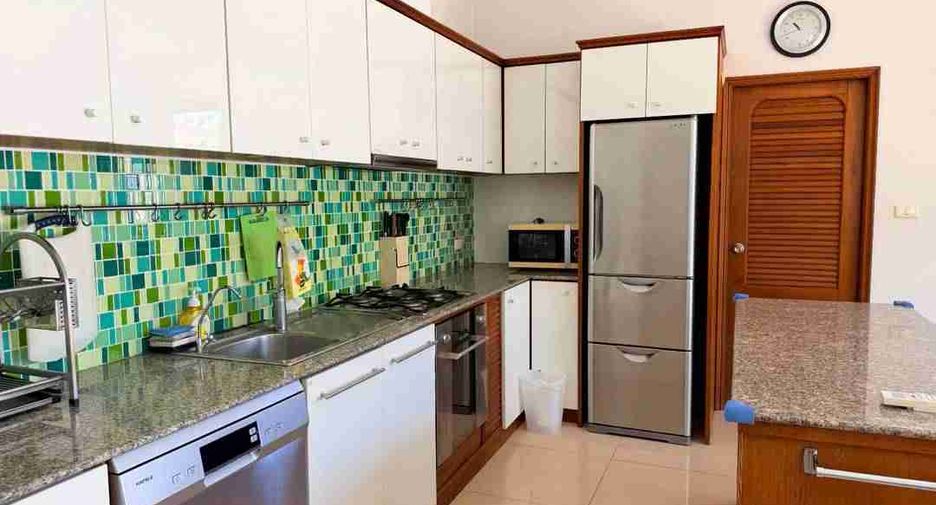 For rent 3 bedrooms villa in Bang Lamung, Chonburi