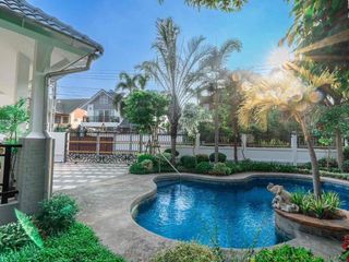 Villa en alquiler de 5 habitaciones en Bang Lamung, Chonburi
