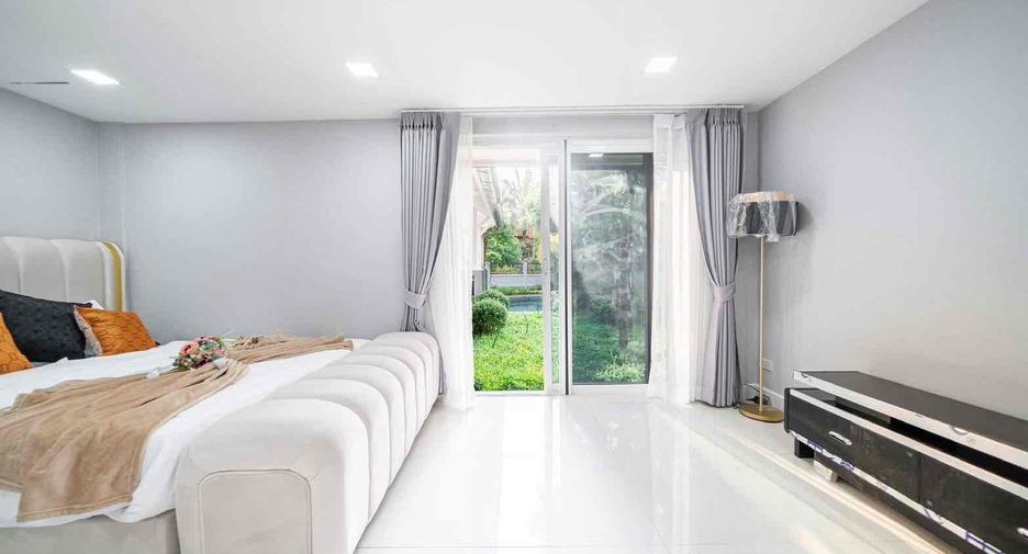 For rent 5 bedrooms villa in Bang Lamung, Chonburi
