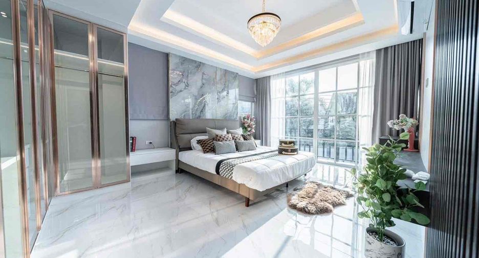 For rent 5 bedrooms villa in Bang Lamung, Chonburi