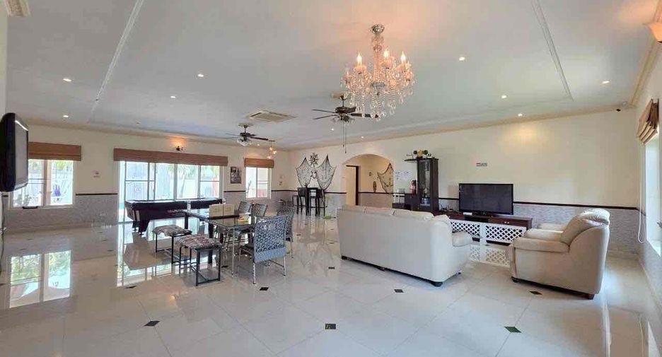 Villa zur Miete mit 4 Zimmer in Bang Lamung, Chonburi