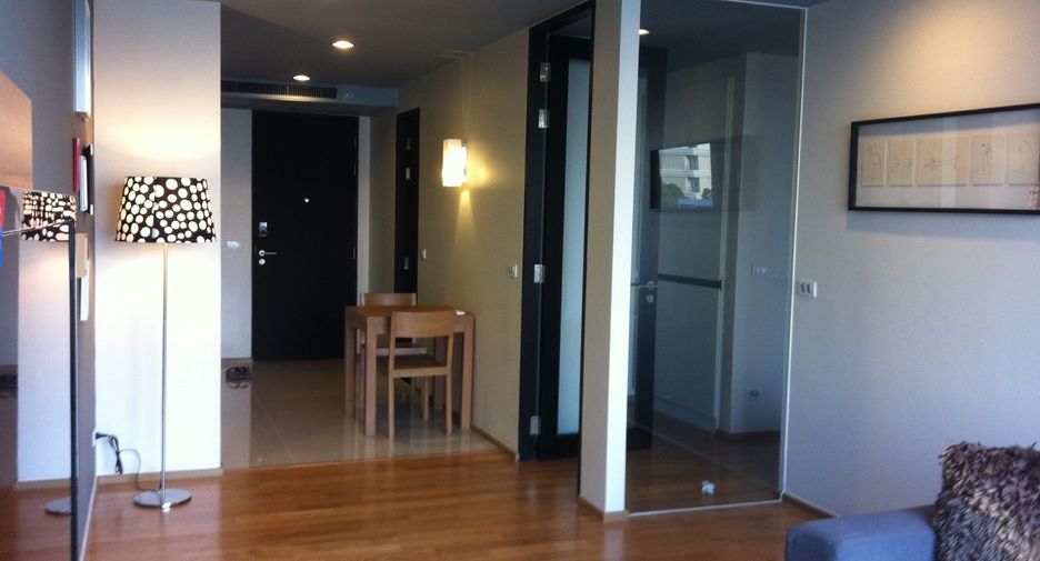 For rent 1 bed condo in Pathum Wan, Bangkok