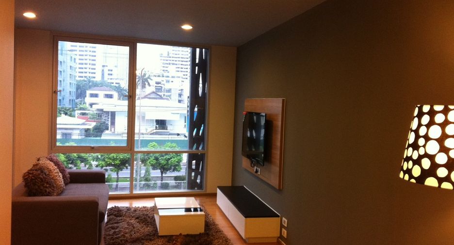 For rent 1 bed condo in Pathum Wan, Bangkok