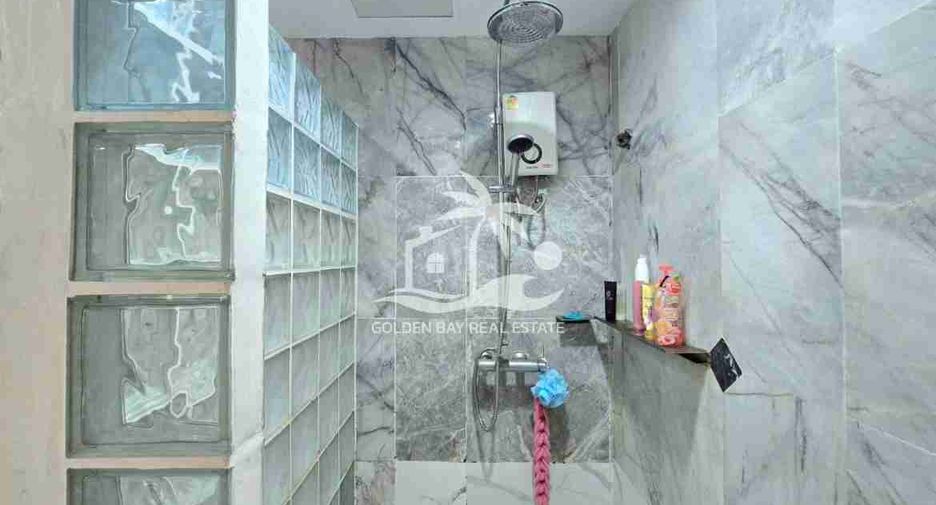 For sale 3 bedrooms condo in Bang Lamung, Chonburi