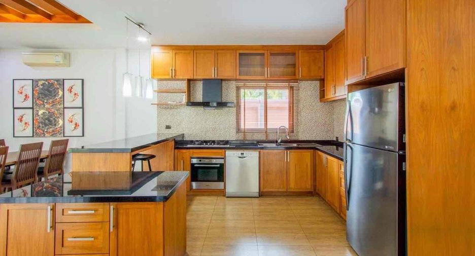 For rent 5 bedrooms villa in Bang Lamung, Chonburi
