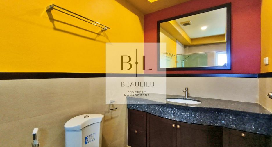 Haus zur Miete und zum Kauf mit 3 Zimmer in Bang Lamung, Chonburi