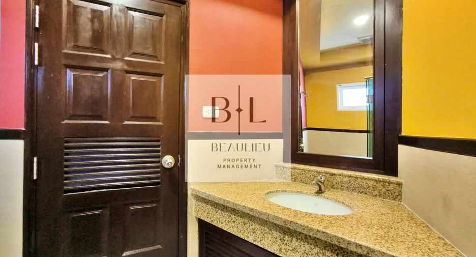 Haus zur Miete und zum Kauf mit 3 Zimmer in Bang Lamung, Chonburi