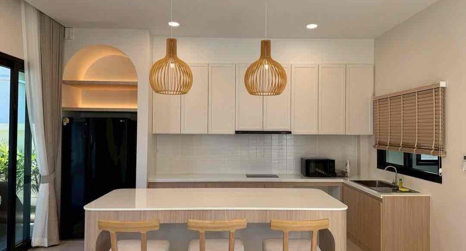 For rent 3 bedrooms villa in Bang Lamung, Chonburi
