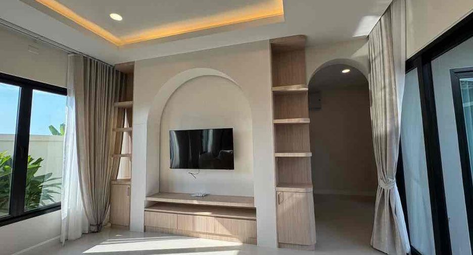 For rent 3 bedrooms villa in Bang Lamung, Chonburi