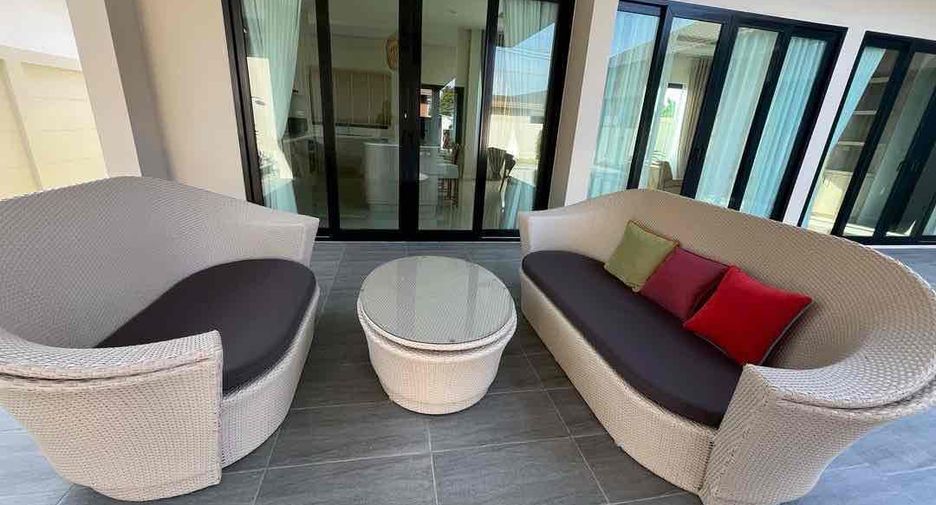 For rent 3 bedrooms villa in Bang Lamung, Chonburi