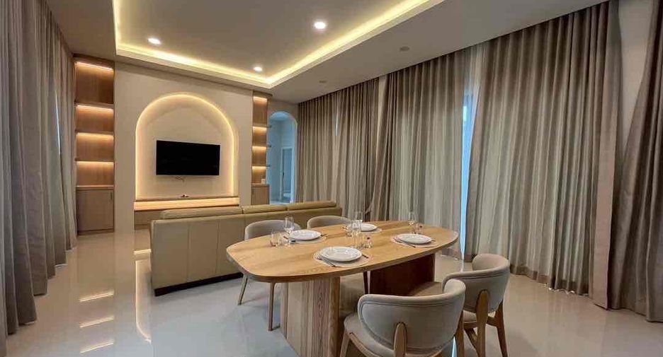 For rent 3 bedrooms villa in Bang Lamung, Chonburi