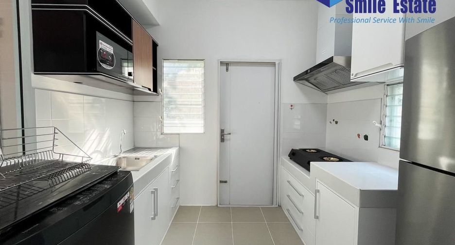 For rent 4 bedrooms house in Bang Bo, Samut Prakan