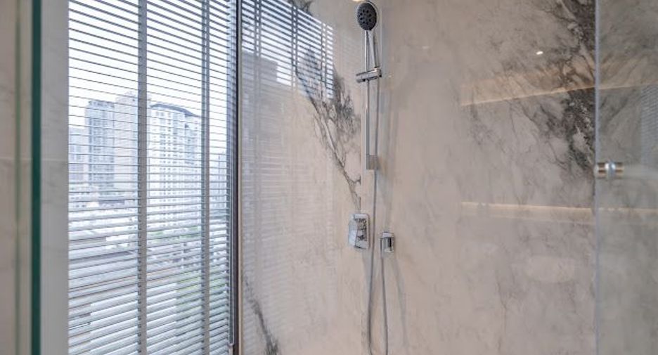 For rent 1 bed condo in Pathum Wan, Bangkok