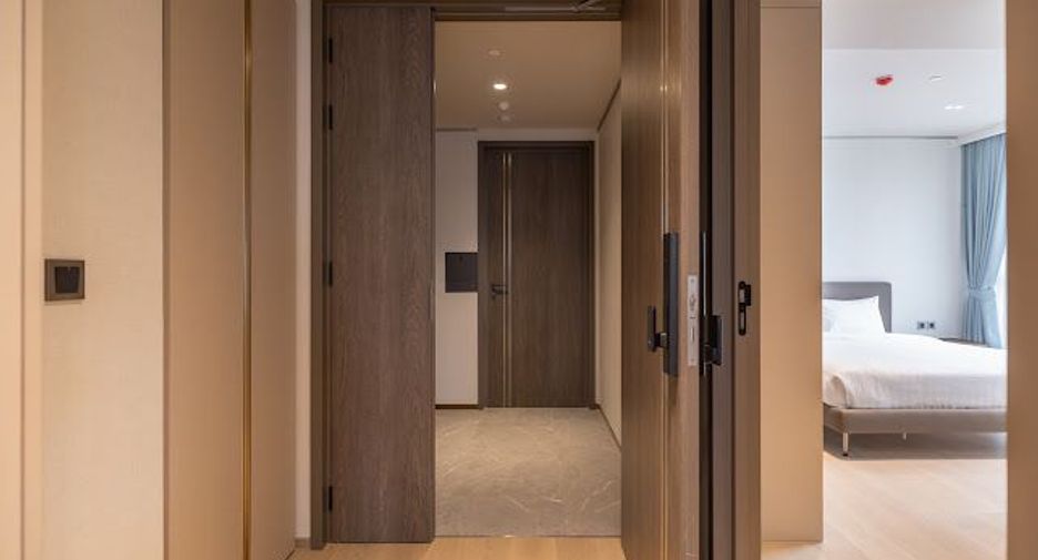 For rent 1 bed condo in Pathum Wan, Bangkok