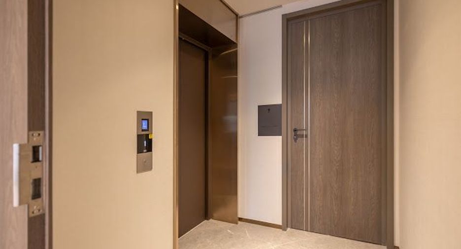 For rent 1 bed condo in Pathum Wan, Bangkok