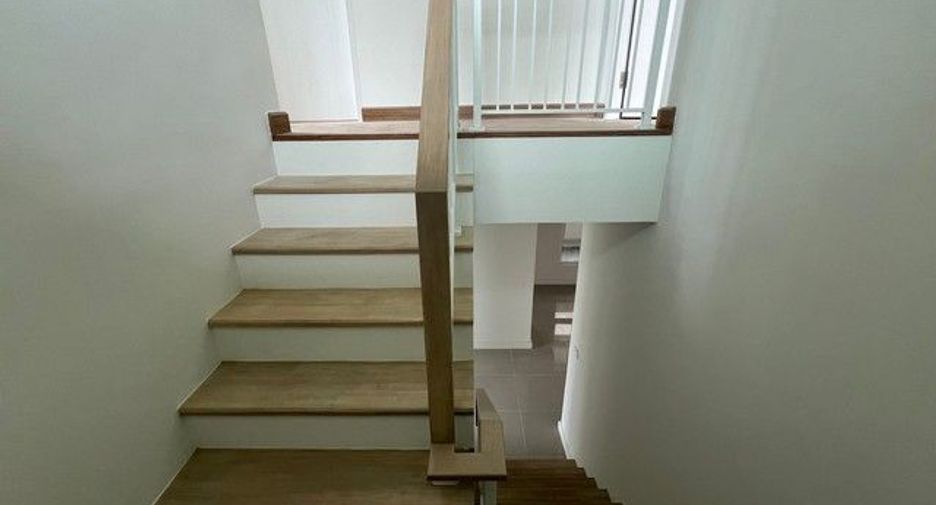 Casa en venta de 3 habitaciones en Bang Len, Nakhon Pathom