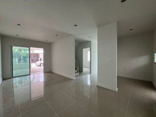 出售 3 卧室 独立屋 在 Bang Len, Nakhon Pathom