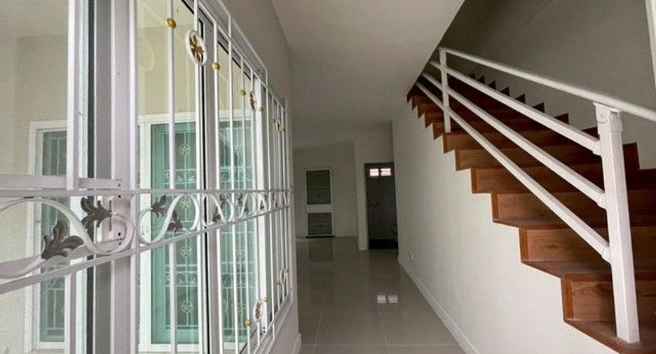 For sale 3 ベッドルーム townhouse in Bang Len, Nakhon Pathom