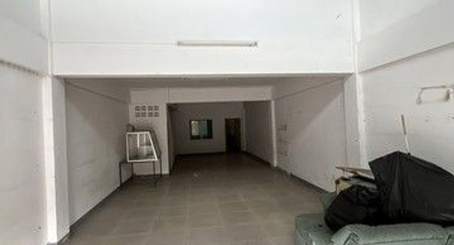 For sale 2 bedrooms retail Space in Phrom Khiri, Nakhon Si Thammarat