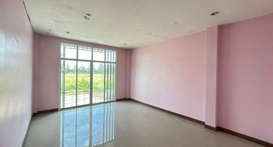 For sale 3 bedrooms retail Space in Kui Buri, Prachuap Khiri Khan
