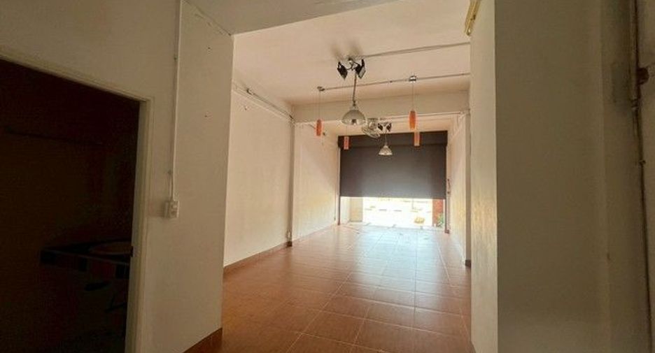 出售 4 卧室 商业空间 在 Kaeng Krachan, Phetchaburi