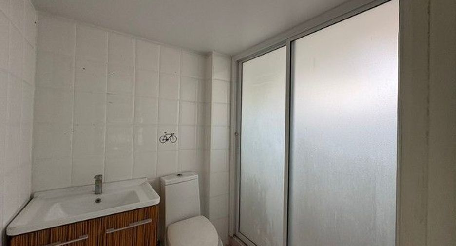 Gewerbefläche zum Kauf mit 3 Zimmer in Mueang Samut Sakhon, Samut Sakhon