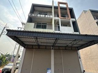 出售 2 卧室 商业空间 在 Mueang Samut Sakhon, Samut Sakhon