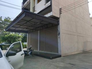 出售 2 卧室 商业空间 在 Mueang Samut Sakhon, Samut Sakhon