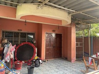 Gewerbefläche zum Kauf mit 4 Zimmer in Mueang Samut Sakhon, Samut Sakhon
