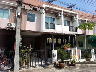For sale 3 bedrooms retail Space in Mueang Samut Sakhon, Samut Sakhon
