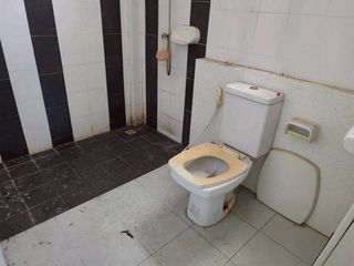 For sale 3 bedrooms retail Space in Mueang Samut Sakhon, Samut Sakhon