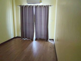 For sale 3 bedrooms retail Space in Mueang Samut Sakhon, Samut Sakhon
