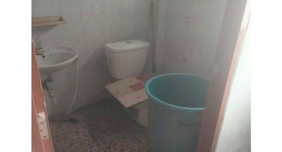 Gewerbefläche zum Kauf mit 1 Zimmer in Thanyaburi, Pathum Thani